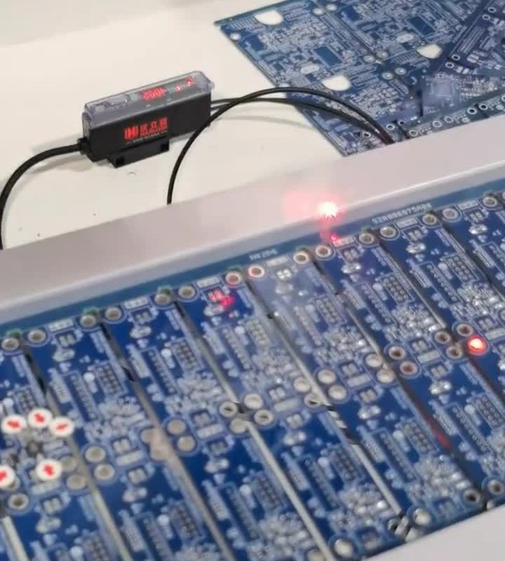 PCB IC semiconductor laser marking application