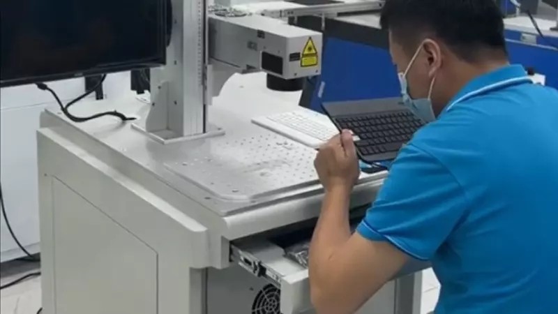 工程师现场调试