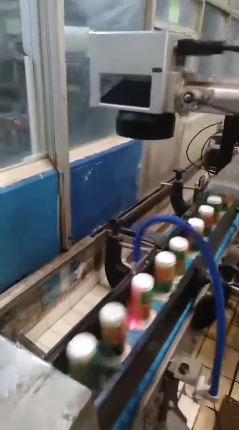 Flying marking · aerosol can line